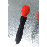 Двусторонний вибромассажер Black&Red Двусторонний вибромассажер Black&Red